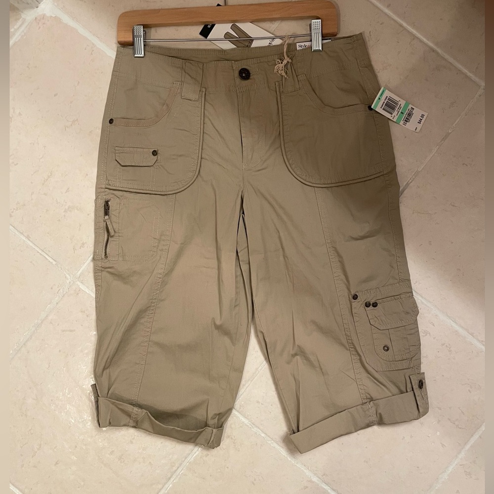 NWT size 8 skimmer pants (below knee and shorter than capri)